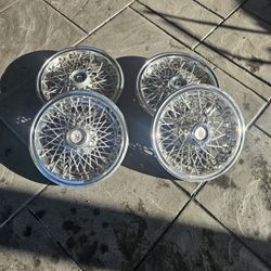 1970 Chevrolet Monte Carlo Hub Caps 