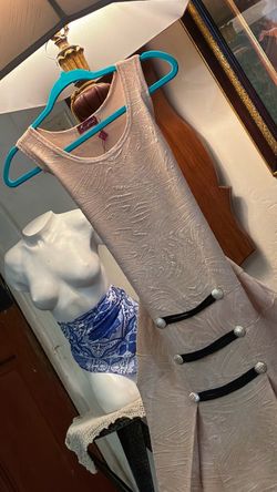 Women's Sleeveless Textured Tank Top