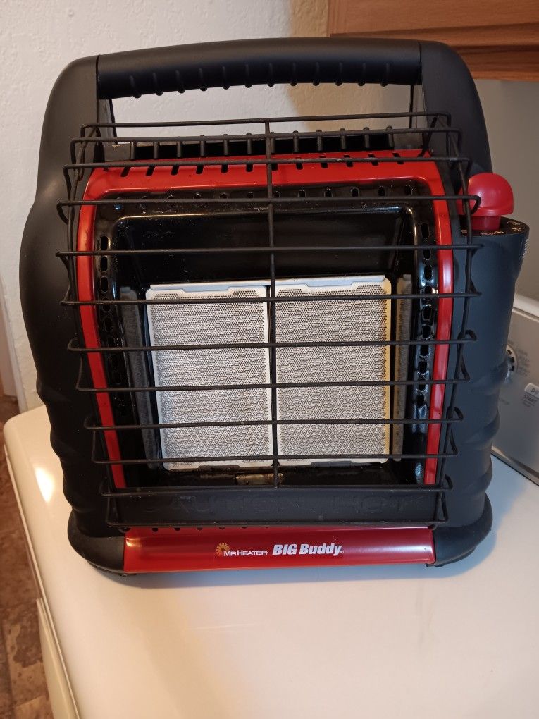Mr big buddy dubble propane Heater has fan used 2 times works great paid $179.00 plus tax at cabelas asking $100.00