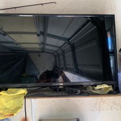 Spectre 32 Inch Flat Screen Works Perfect 