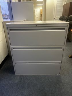 OFFICE/HOME FILE CABINET 3 DRAWERS LATERAL METAL FILE