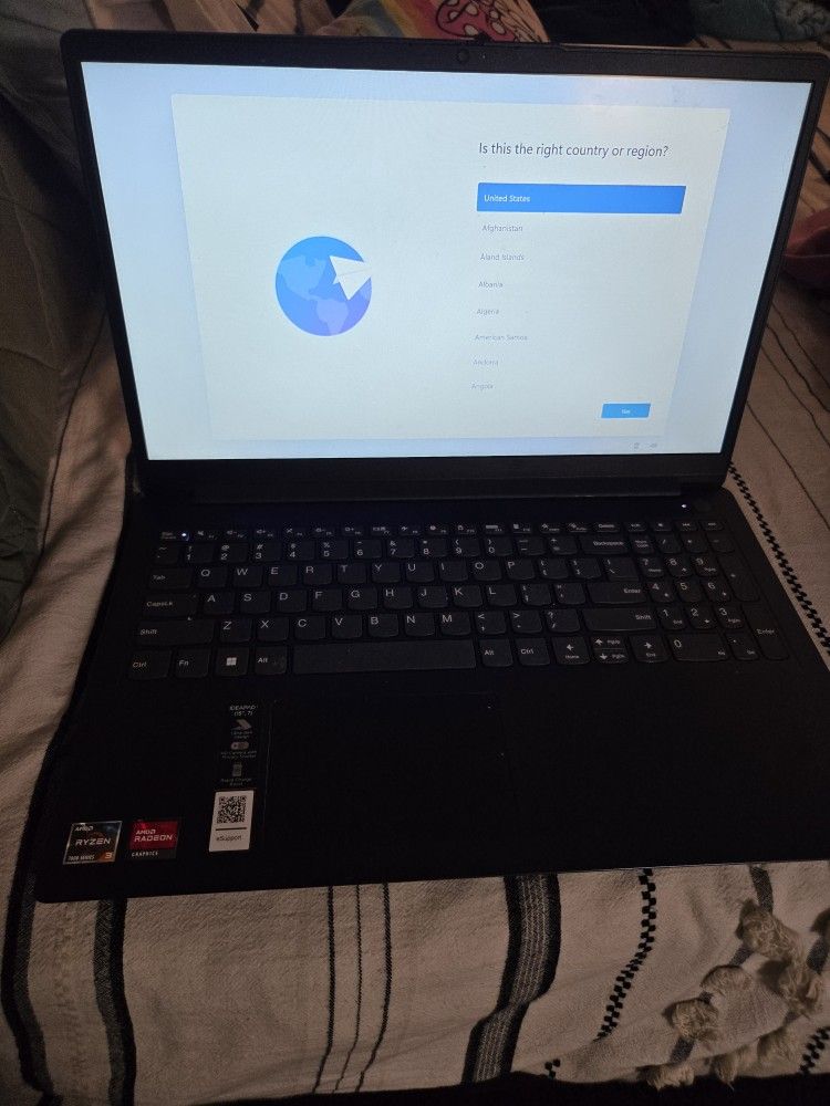 Lenovo IdealPad 1 15AMN7 laptop
