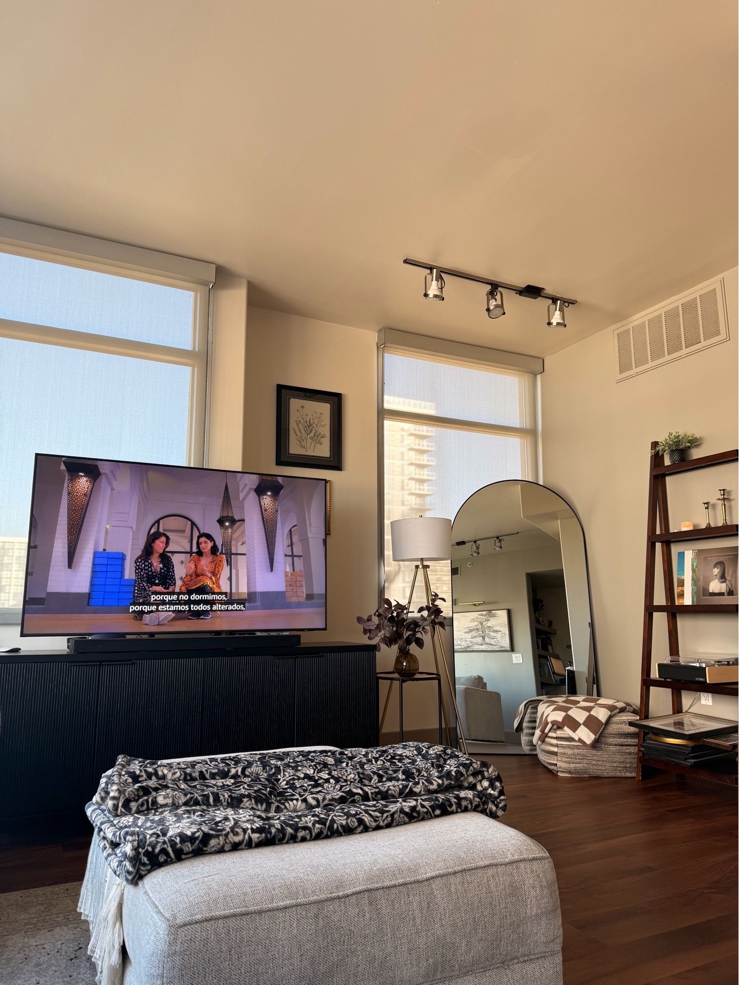 Tv console