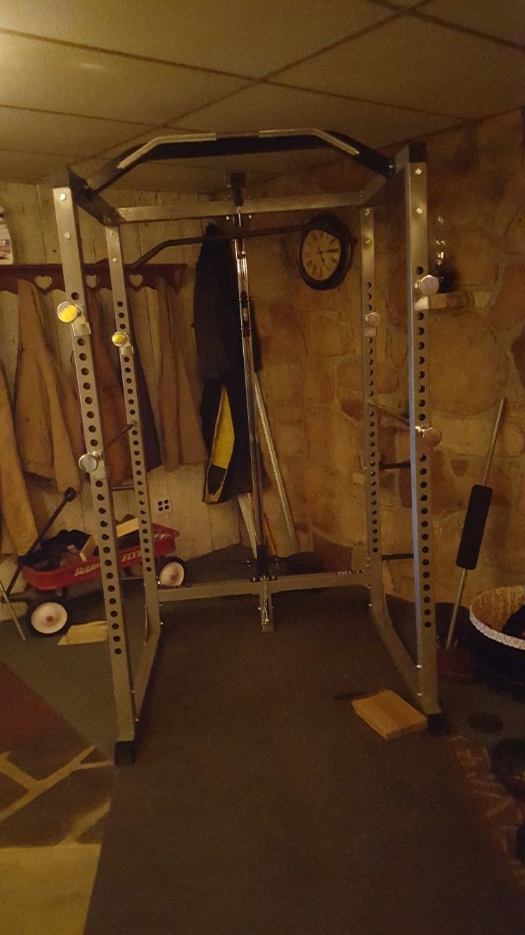 Valor Bd 11 Power Rack W/ Lap Pull Down 