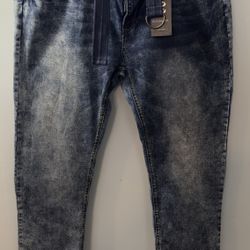 Mens Rocawear Jeans, Slim Fit. Size 40X32. Brand New. 