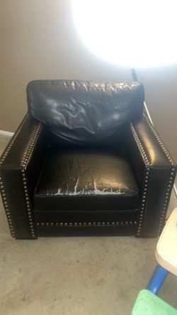 Very big accent chair free!