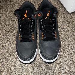 Jordan 3 (Smoke Grey)