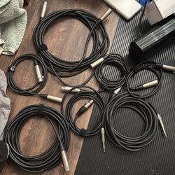 Audio cables (microphone and guitar)