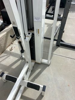 Lat Pulldown Paramount