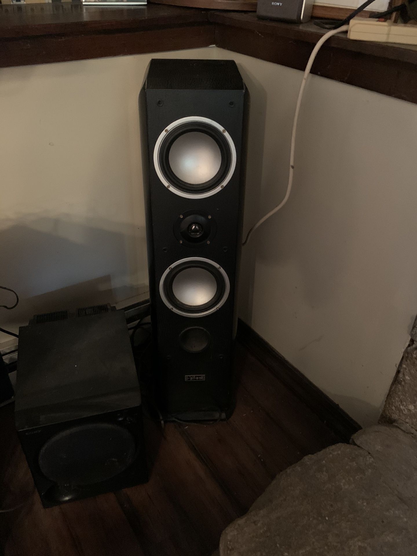 Stereo Speakers 