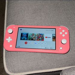 Nintendo Switch Lite (READ DESCRIPTION‼️)