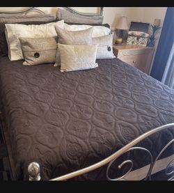 Tropical Palm Tree Decor, Baskets, Treasure Box All Items Included, 2 Photo Frames, Palm Tree Lamps