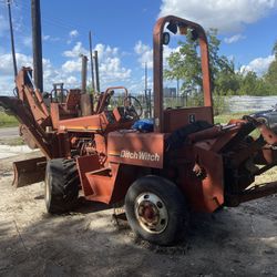 Ditch Witch Trencher/Cable Plow