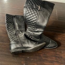 Woman’s Boots