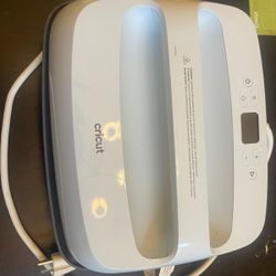 Cricut easy Press 3  12x10