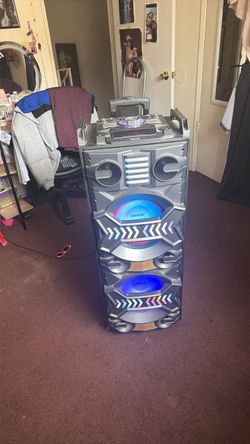 iBastek Party Speaker with LED Lights