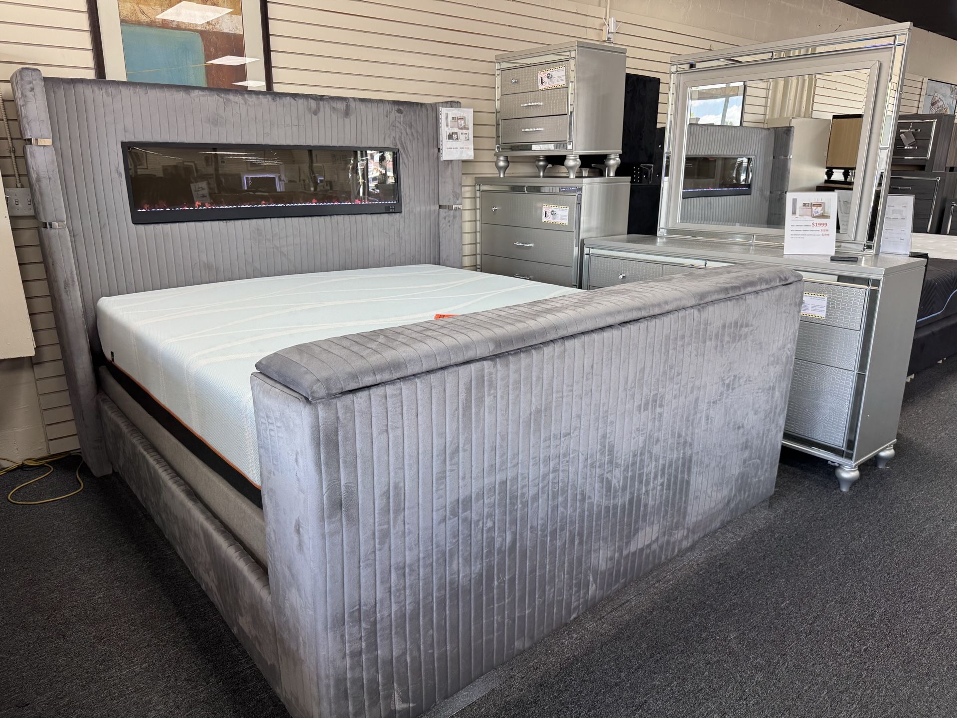 King Size Bedroom Set. 🚚WE DELIVER🚚