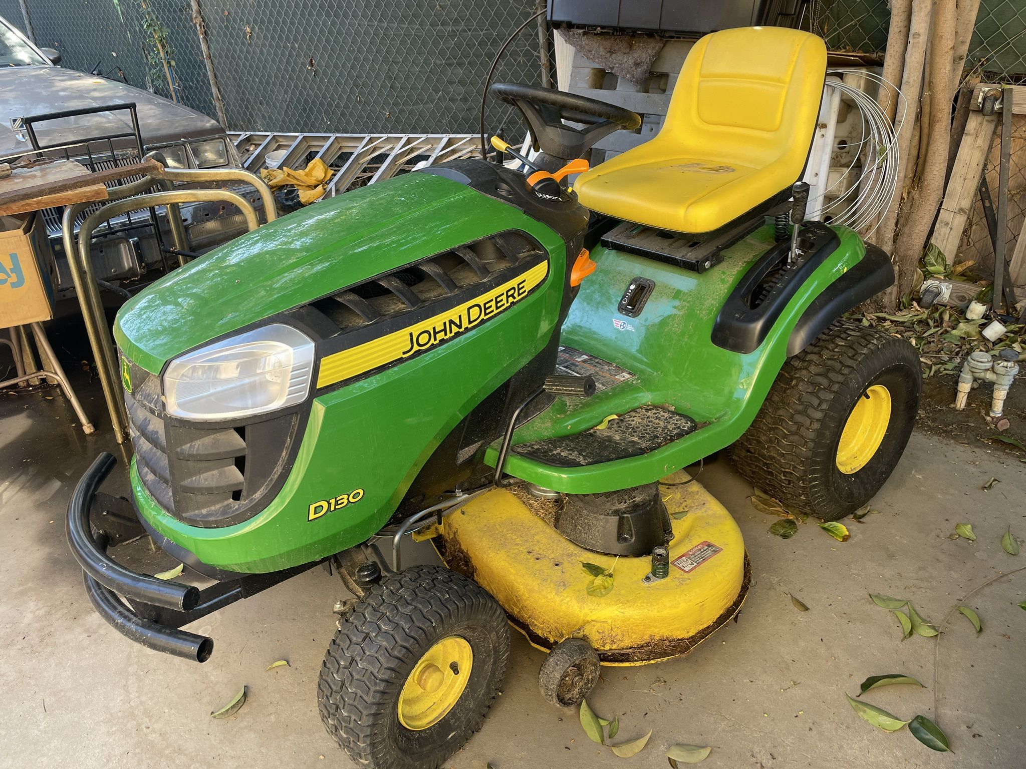 John Deere D130 Riding Lawnmower