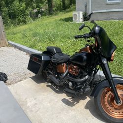 Custom 2011 FatBoy Bagger 8242 Miles 