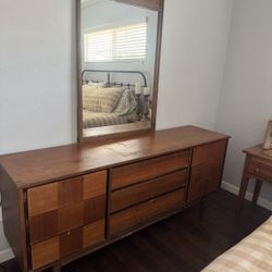 Mid Centry 9 Drawer Dresser With Mirror