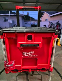 Brand New Milwaukee Packout 19" Rolling Drawer Tool Box