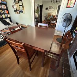 Table With 4 Chairs 