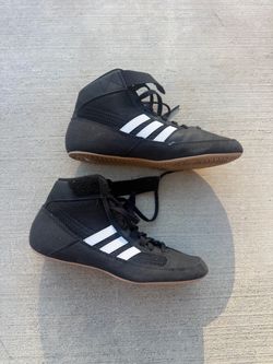 Size 7 adidas wrestling shoes