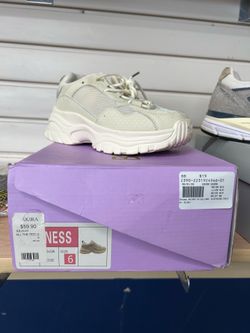 Akira Size 6
