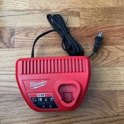 Milwaukee M12 Charger