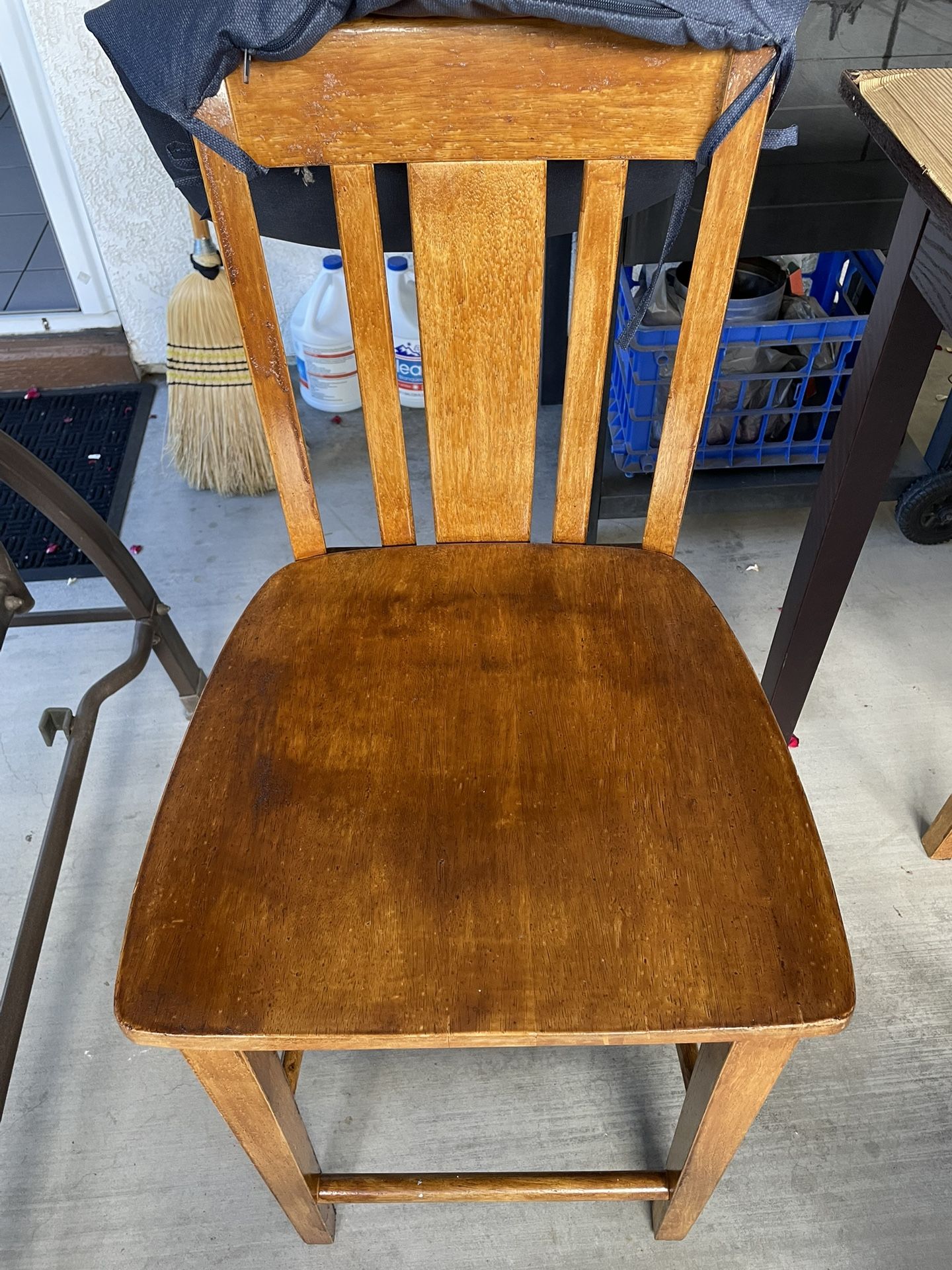 Bar Stools & Table