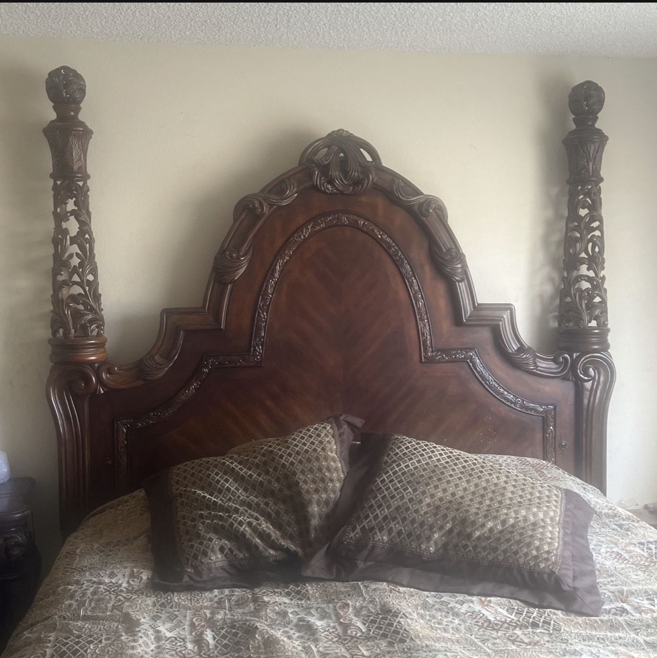 Cal King Bedroom Sets