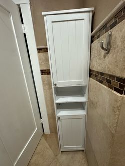 Tall bathroom cabinet