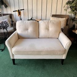 Love Seat Couch 