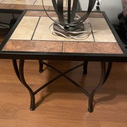 2 Piece  End Tables And 2 Lamps 