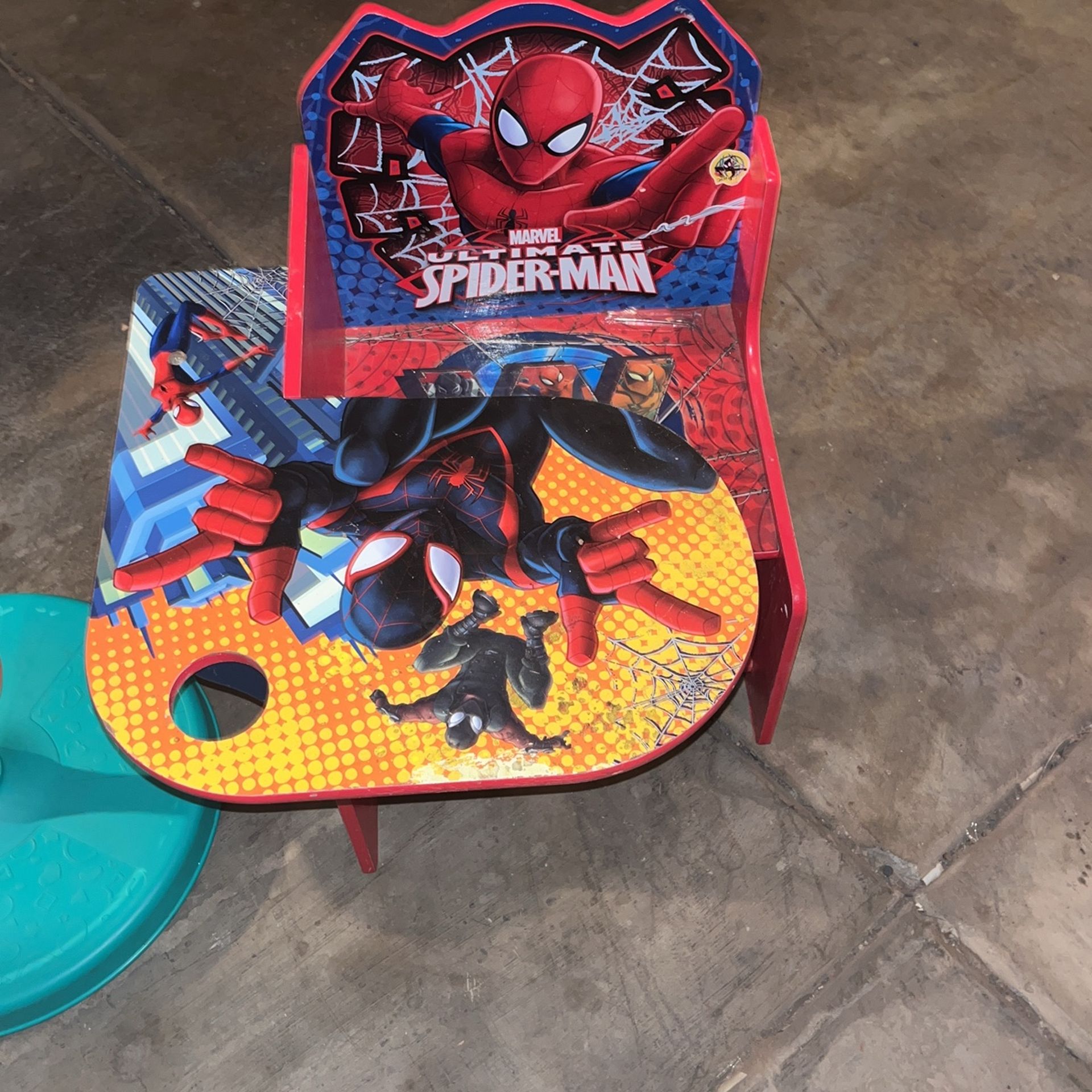 Toddler Desk Spider-man