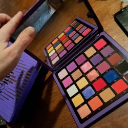 Eyeshadow 