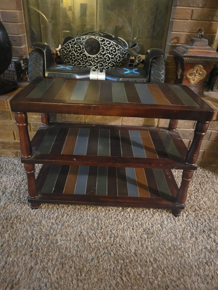 Small 2 Tiered Shelf Table
