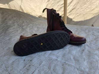 Women used boots size 7