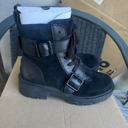 UGGS Zorrah Boots
