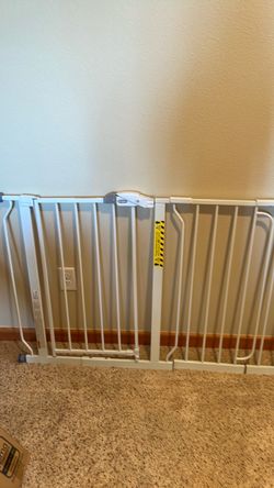 Regalo Extra Wide Safety Gate