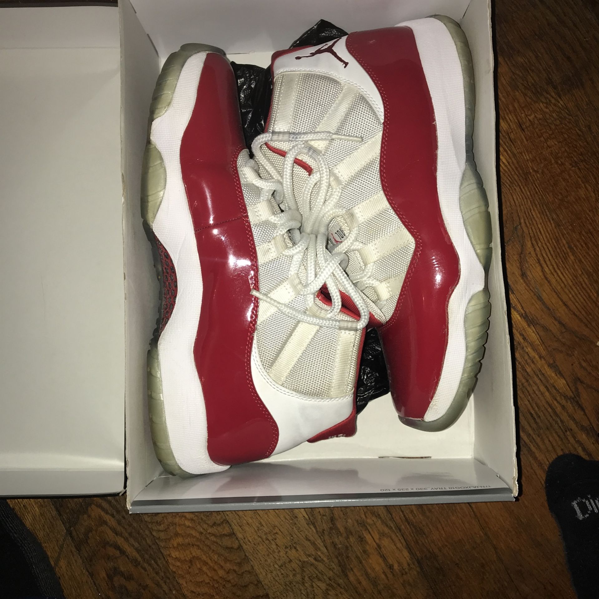 Jordan 11 Cherrys