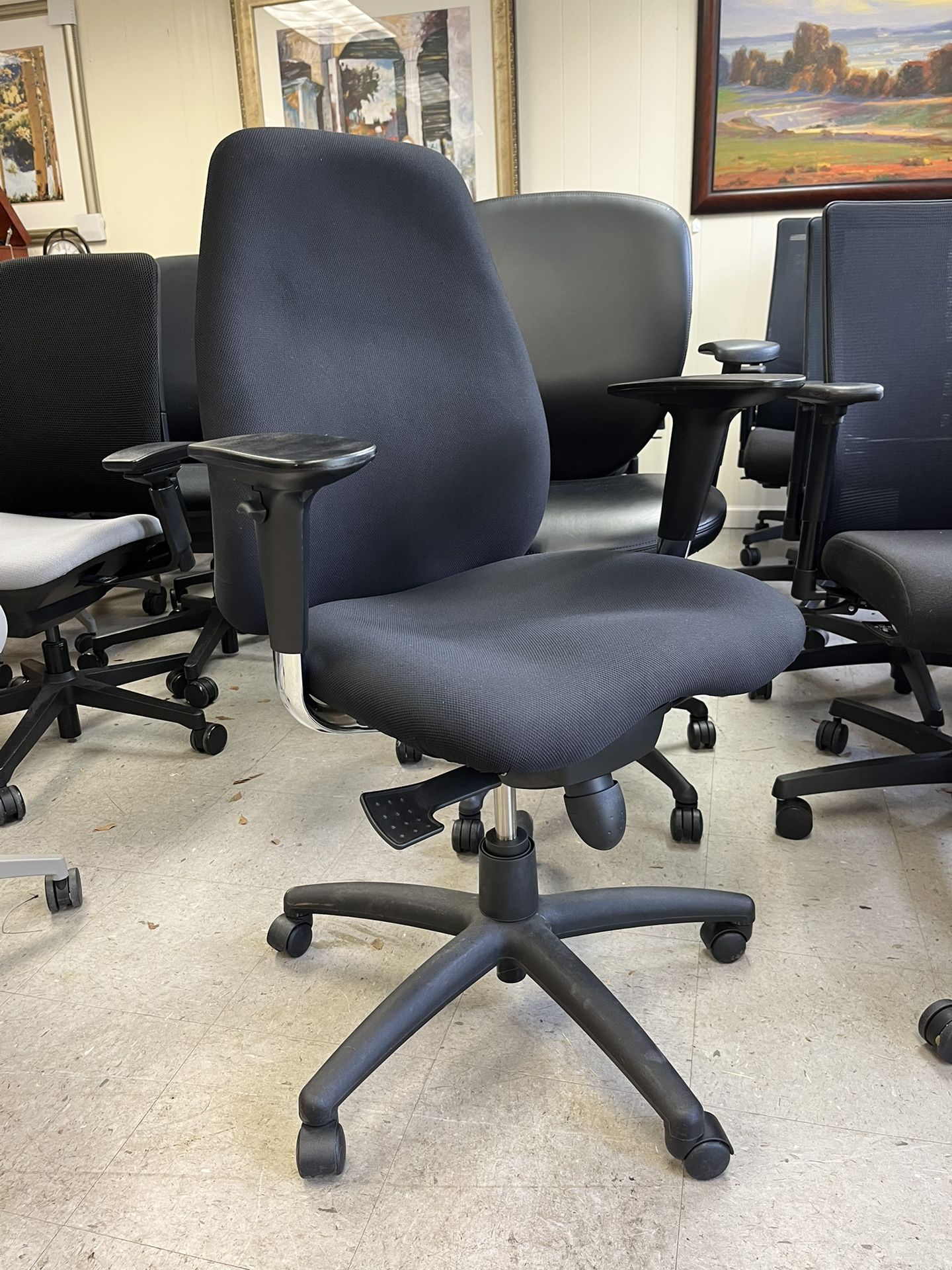 1 Super Comfortable Ergonomic Fully Adjustable Black Fabric Task Arm Chairs By Comfortek