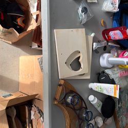 Miscellaneous Items, Free, Household, Beauty, Art