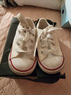 Convers Shoes Size4