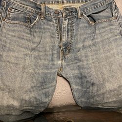 Levi’s Jeans