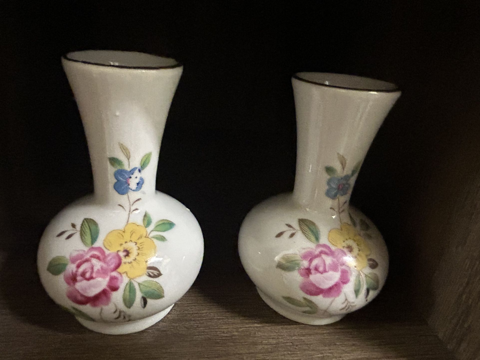 Cute Small Vase (2 Available)