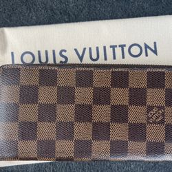 Authentic Louie Vuitton Wallet 