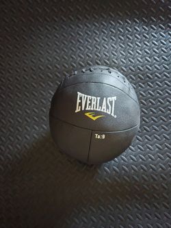 Everlast 9lb medicine ball