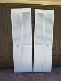 24" X 80" Louver Bifold Closet Doors