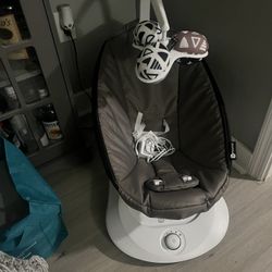 4moms Rockaroo Baby Rocker